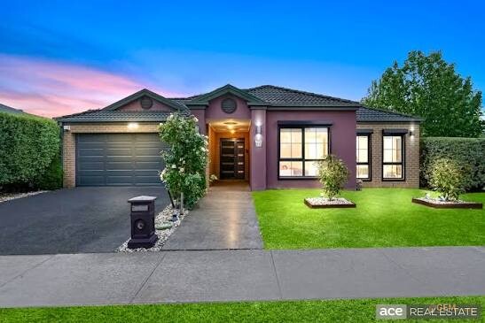 A 4 Bedroom Modern House for Sale